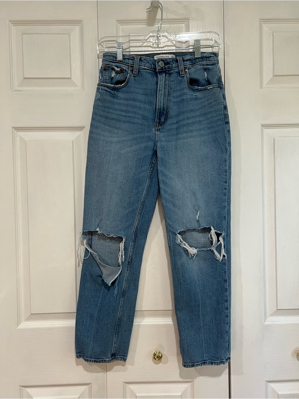 🤎 Abercrombie The Ankle Straight Ultra High Rise Distressed Denim Jeans (01079)